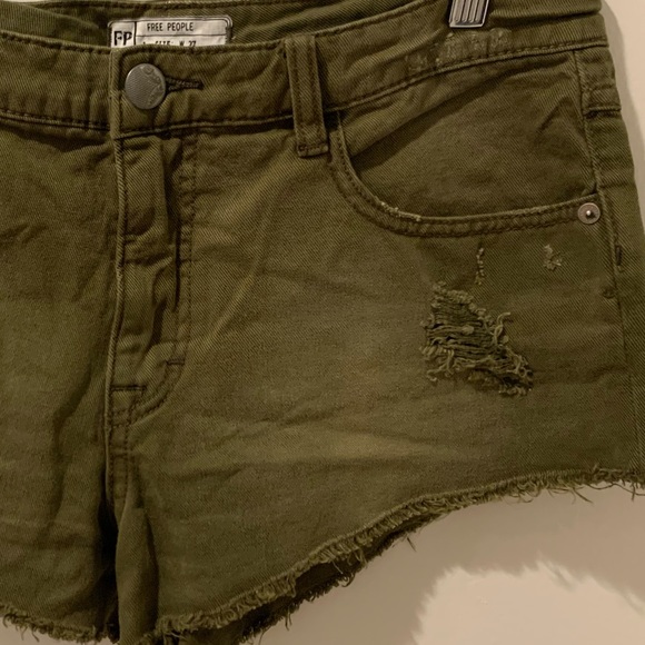 🔥 NWOT Free People Distressed Short - Picture 4 of 4